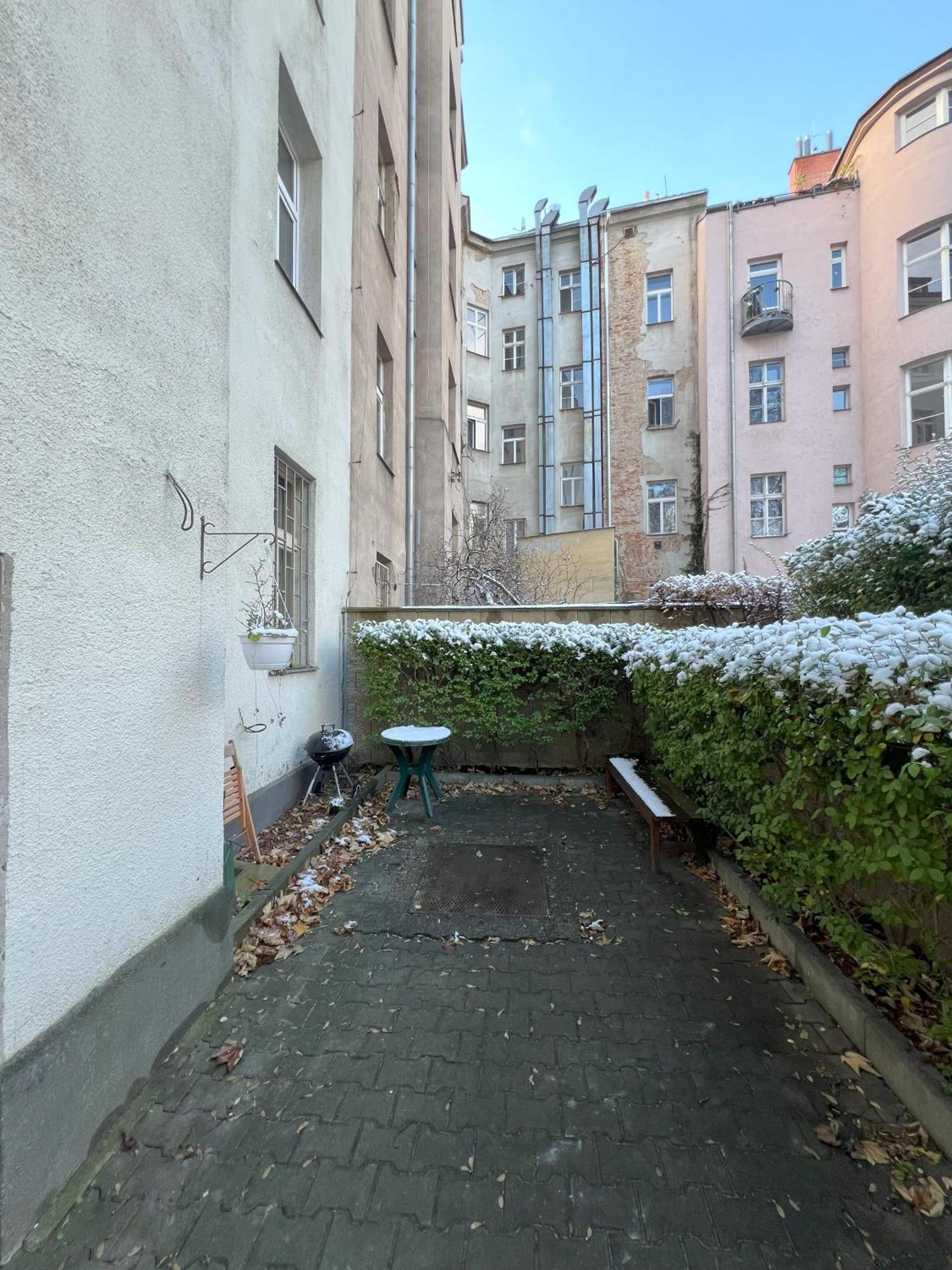 Cozy Garden Apartment In The Heart Of Prague Exterior photo